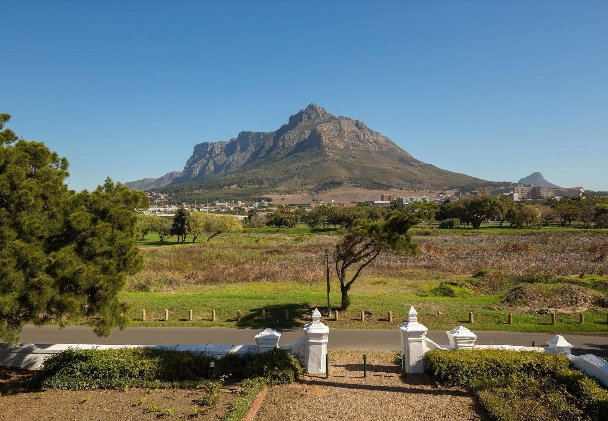 Protea Hotel By Marriott Cape Town Mowbray Ngoại thất bức ảnh